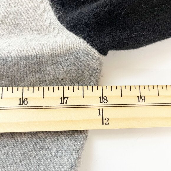 Apt 9 Cashmere Gray & Black Color Block Button V-Neck Cardigan Sweater - SMALL - Picture 5 of 5